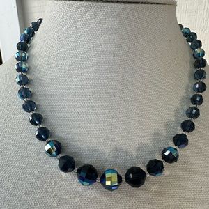 Sparkly vintage single strand blue purple necklace